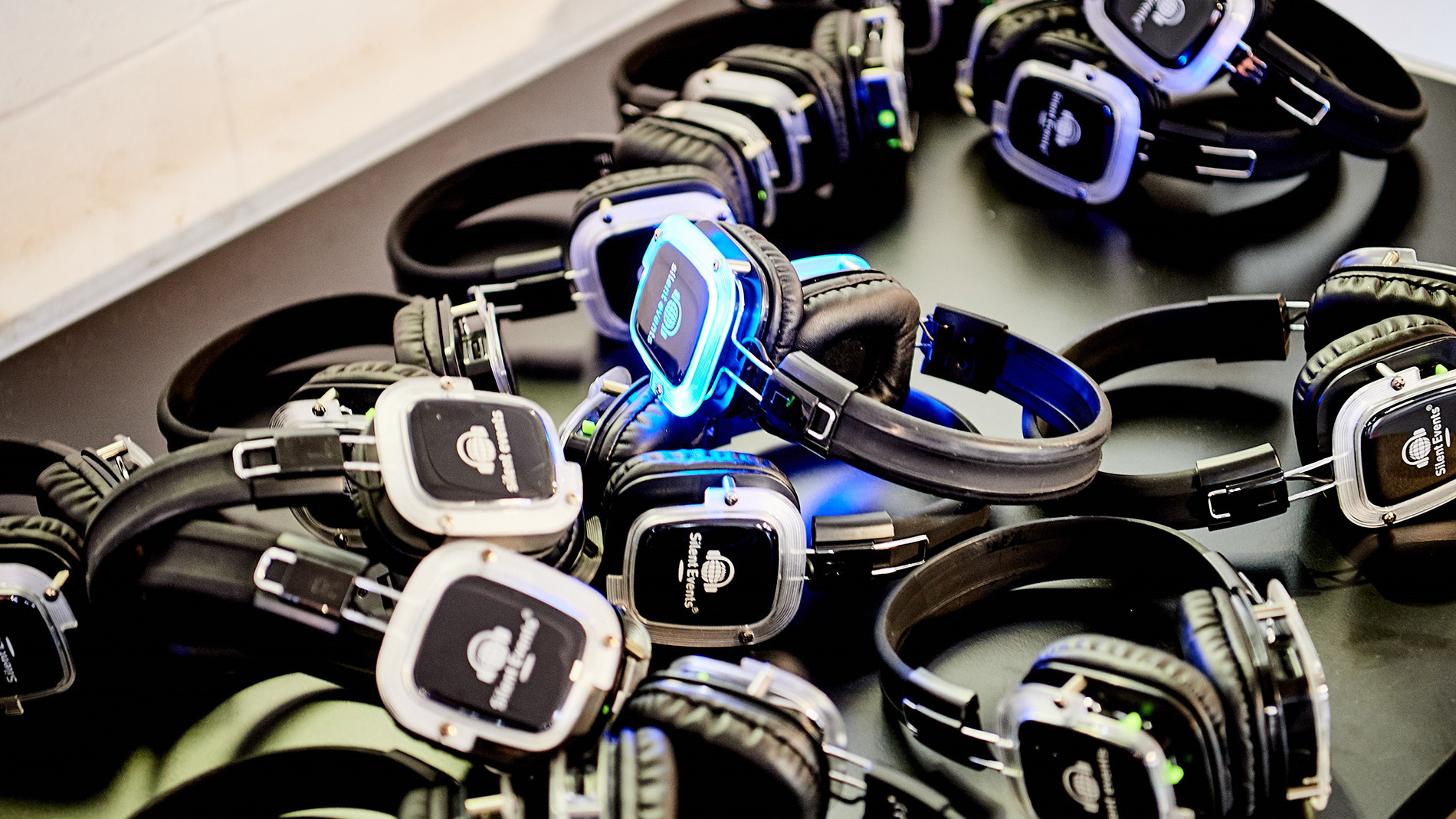 Headphones at Neonyt